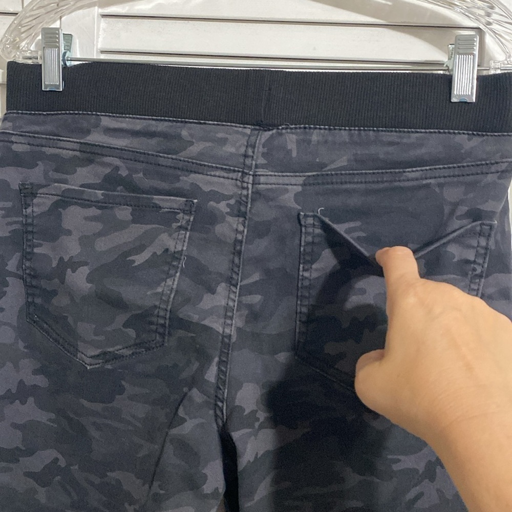 No Boundaries Womens Gray Black Camouflage Pull On Skinny Pants - Picture 4 of 9